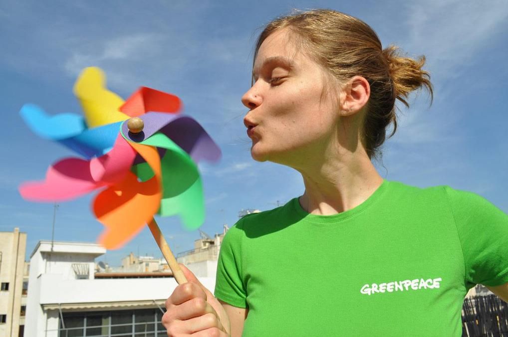 Greenpeace: Αντιμετώπισε τις αυξήσεις στους λογαριασμούς της ΔΕΗ!